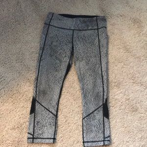 Lululemon cropped leggings